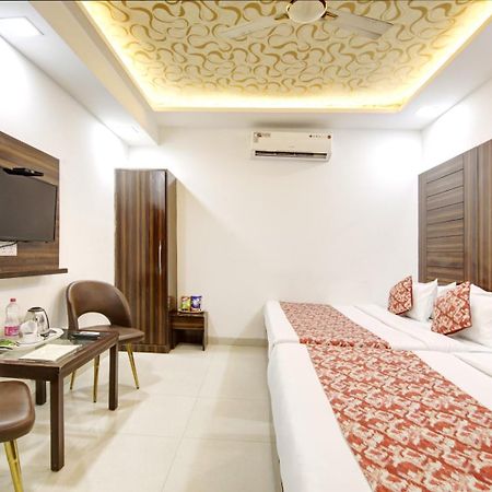Hotel Devrana Delhi Airport New Delhi Ngoại thất bức ảnh