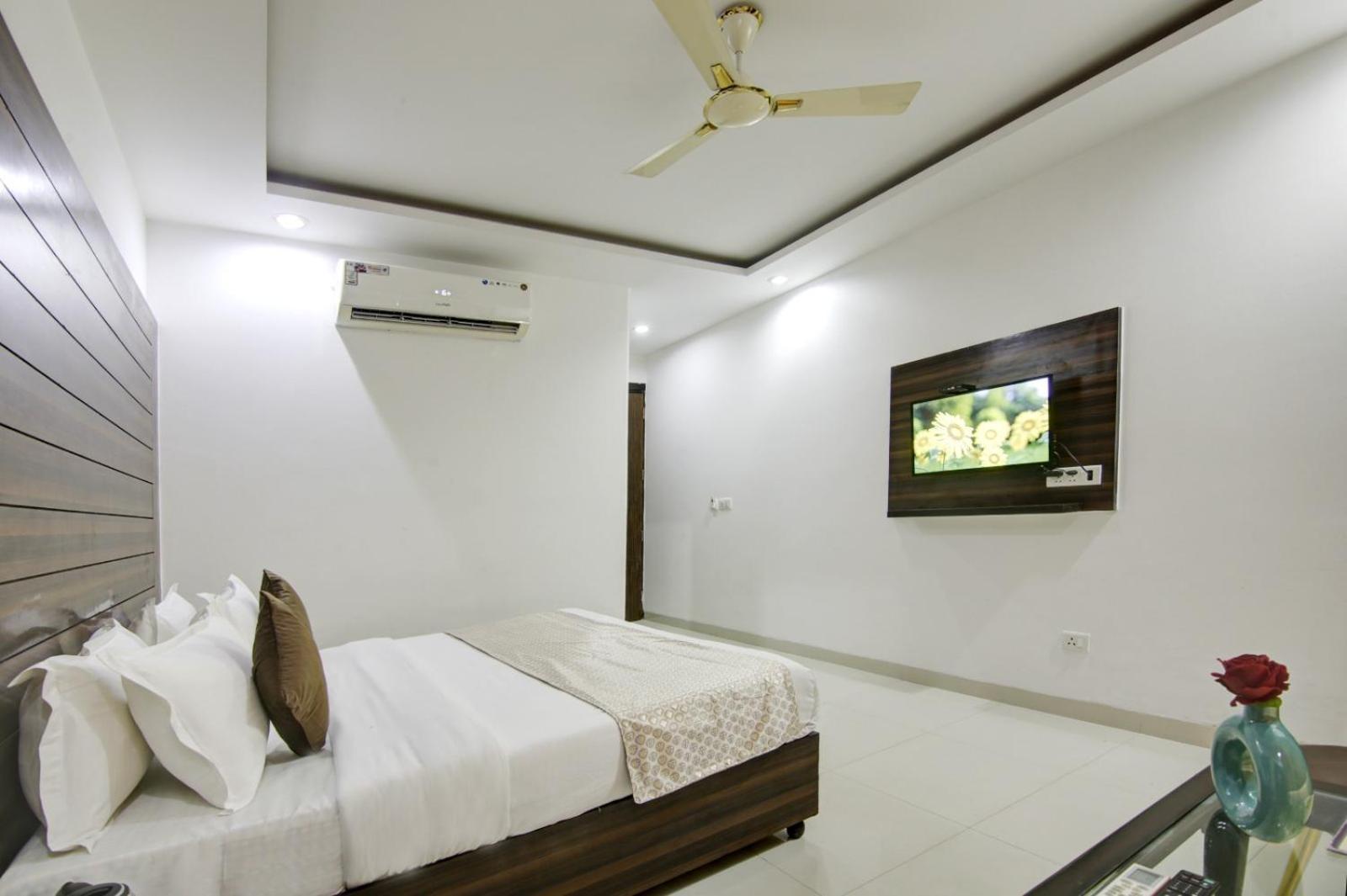 Hotel Devrana Delhi Airport New Delhi Ngoại thất bức ảnh